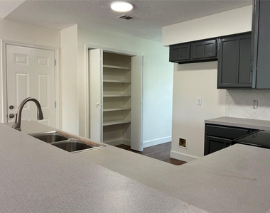17034 Coachmaker Drive - Photo Thumbnail 10