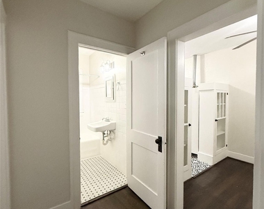1136 Berthea Street - Photo Thumbnail 5