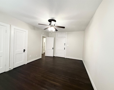 1136 Berthea Street - Photo Thumbnail 3