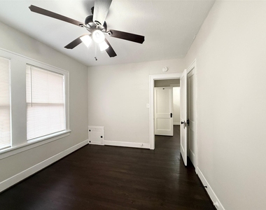 1136 Berthea Street - Photo Thumbnail 7