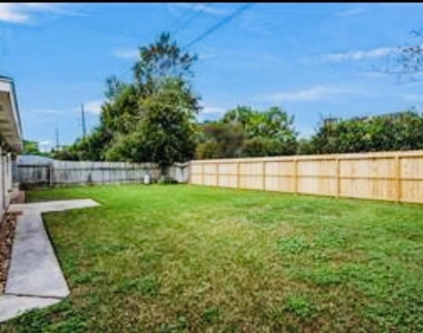 13330 Cologne Drive - Photo Thumbnail 10