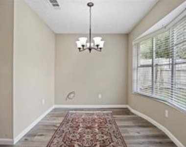13330 Cologne Drive - Photo Thumbnail 3