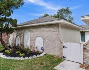 13330 Cologne Drive - Photo Thumbnail 1