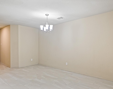 2414 Fall Aster Drive - Photo Thumbnail 4