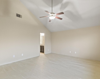 2414 Fall Aster Drive - Photo Thumbnail 3