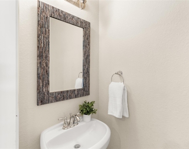 3334 Clearview Villa Way - Photo Thumbnail 21