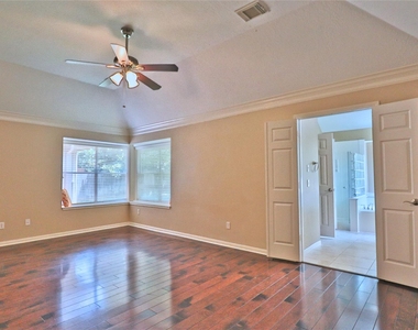 4530 Springfield Lakes Street - Photo Thumbnail 18