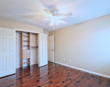 4530 Springfield Lakes Street - Photo Thumbnail 22