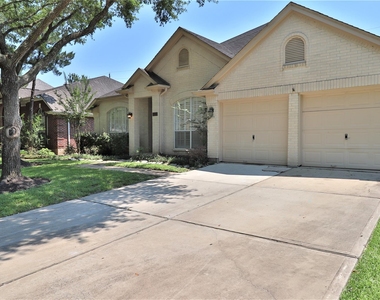 4530 Springfield Lakes Street - Photo Thumbnail 2