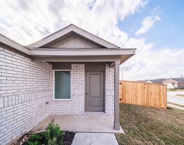 6851 Eastern Cottonwood Lane - Photo Thumbnail 3