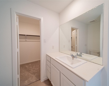 6851 Eastern Cottonwood Lane - Photo Thumbnail 18