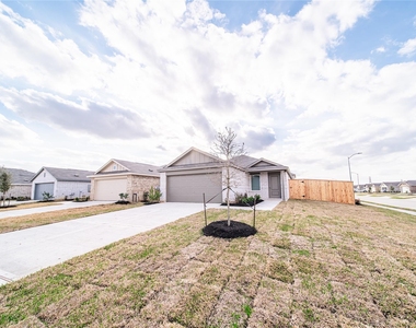 6851 Eastern Cottonwood Lane - Photo Thumbnail 1
