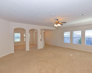 13607 Manor Crest Lane - Photo Thumbnail 3