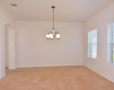 13607 Manor Crest Lane - Photo Thumbnail 4