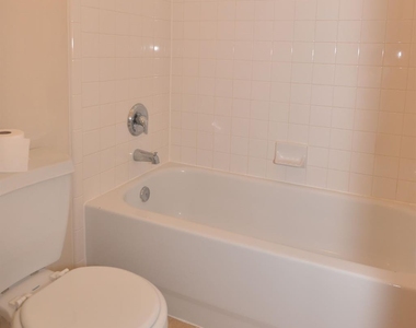 13607 Manor Crest Lane - Photo Thumbnail 18