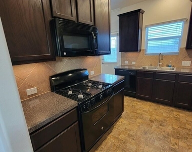 11528 Champions Green Drive - Photo Thumbnail 3