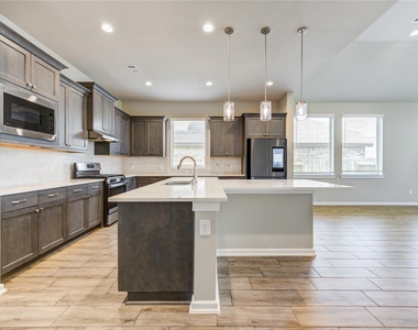 16811 Ruellia Field Road - Photo Thumbnail 4