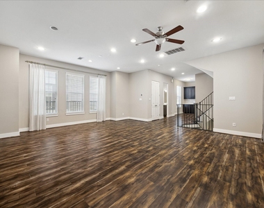 1218 W 23rd Street - Photo Thumbnail 6