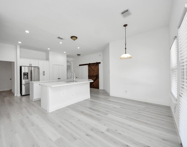 10850 White Oak Point Court - Photo Thumbnail 36