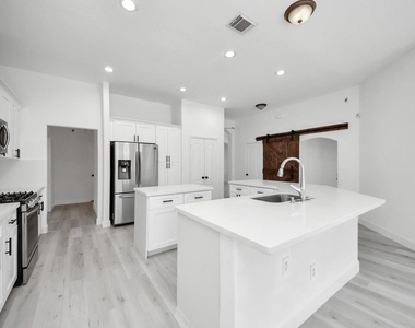 10850 White Oak Point Court - Photo Thumbnail 29