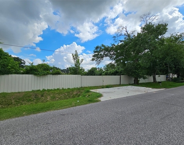 6007 Van Zandt Street - Photo Thumbnail 1