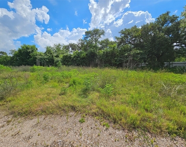 6007 Van Zandt Street - Photo Thumbnail 3