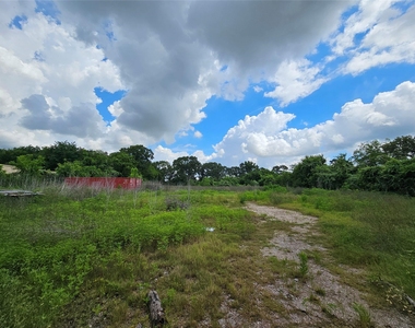 6007 Van Zandt Street - Photo Thumbnail 7