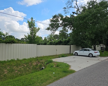6007 Van Zandt Street - Photo Thumbnail 11