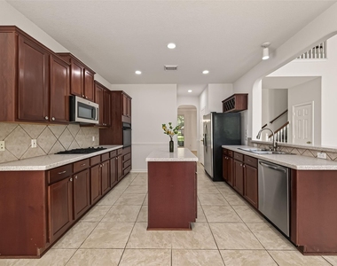 3218 Twinmont Lane - Photo Thumbnail 10