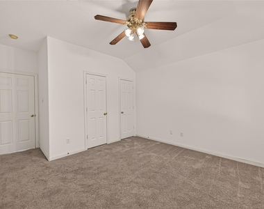 3218 Twinmont Lane - Photo Thumbnail 18