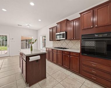 3218 Twinmont Lane - Photo Thumbnail 15