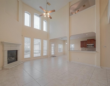 3218 Twinmont Lane - Photo Thumbnail 8