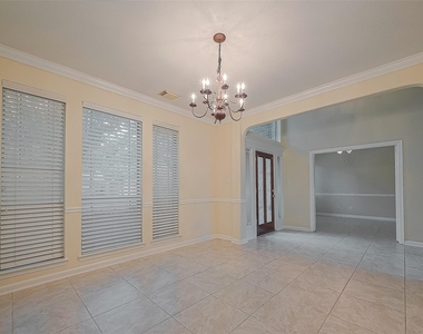 3218 Twinmont Lane - Photo Thumbnail 4
