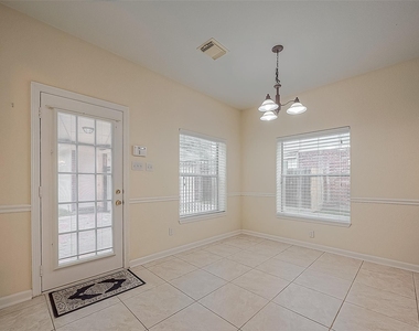 3218 Twinmont Lane - Photo Thumbnail 10