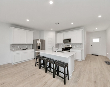 31771 Margaret Woods Lane - Photo Thumbnail 5