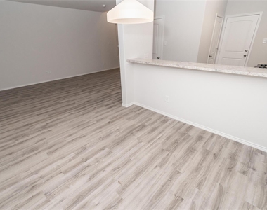22214 Grand Majestic Drive - Photo Thumbnail 5