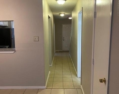 15510 Blake Way Street - Photo Thumbnail 6