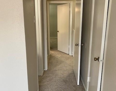 15510 Blake Way Street - Photo Thumbnail 12