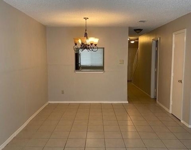 15510 Blake Way Street - Photo Thumbnail 24