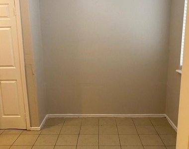 15510 Blake Way Street - Photo Thumbnail 15