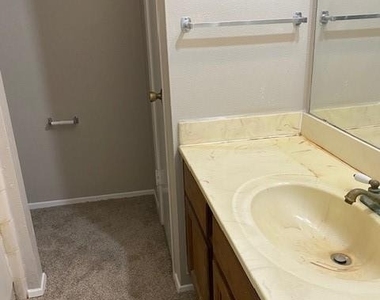 15510 Blake Way Street - Photo Thumbnail 10