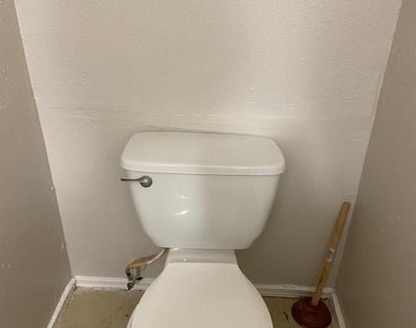 15510 Blake Way Street - Photo Thumbnail 10