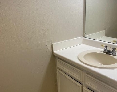 15510 Blake Way Street - Photo Thumbnail 8