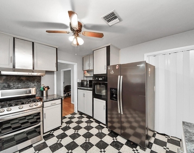 2601 Holly Street - Photo Thumbnail 4