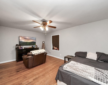 2601 Holly Street - Photo Thumbnail 15