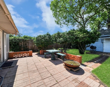 2601 Holly Street - Photo Thumbnail 19