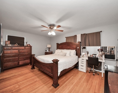 2601 Holly Street - Photo Thumbnail 10
