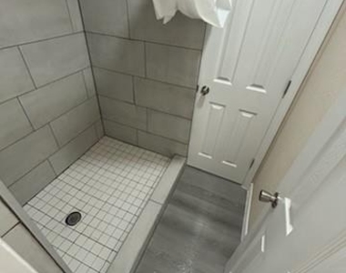 5211 Northridge Drive - Photo Thumbnail 10