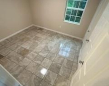 5211 Northridge Drive - Photo Thumbnail 1
