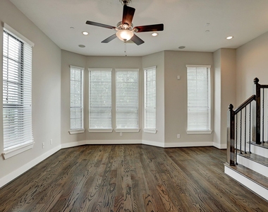 2110 Shearn Street - Photo Thumbnail 7